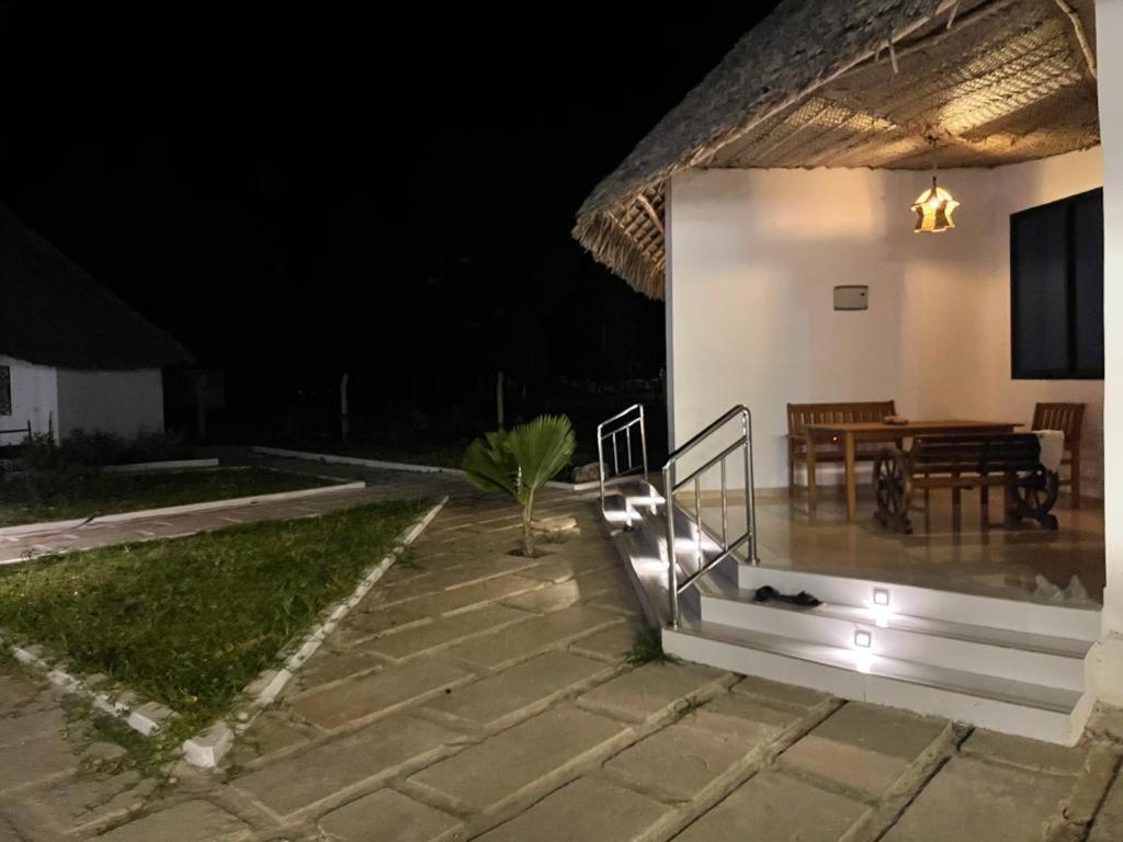 Jambo Beach Hotel Падже Экстерьер фото